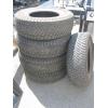 Image 2 : 5 - LT285/70R17 STUDDED TIRES 