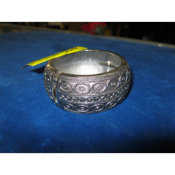 HEAVY BRACELET