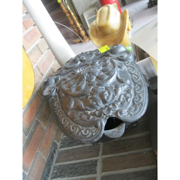 CAST IRON COAL SKUTTLE