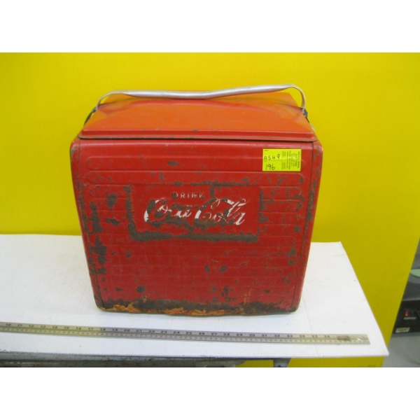 VINTAGE COCA COLA COOLER - ROUGH CONDITION