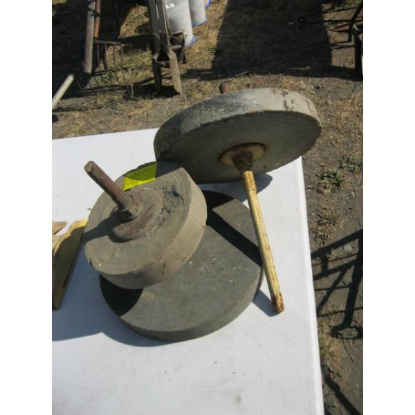 3 GRINDING WHEELS