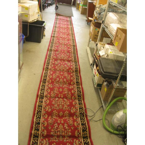 APPROX. 22'X2'4" HALLWAY CARPET