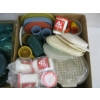 Image 3 : 2 BOXES OF MISC. PLASTICWARE - PLATES, GLASSES, ETC.