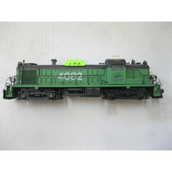 GREEN & BLACK LOCOMOTIVE
