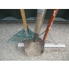 Image 2 : 2 RAKES, SHOVEL & A BROOM