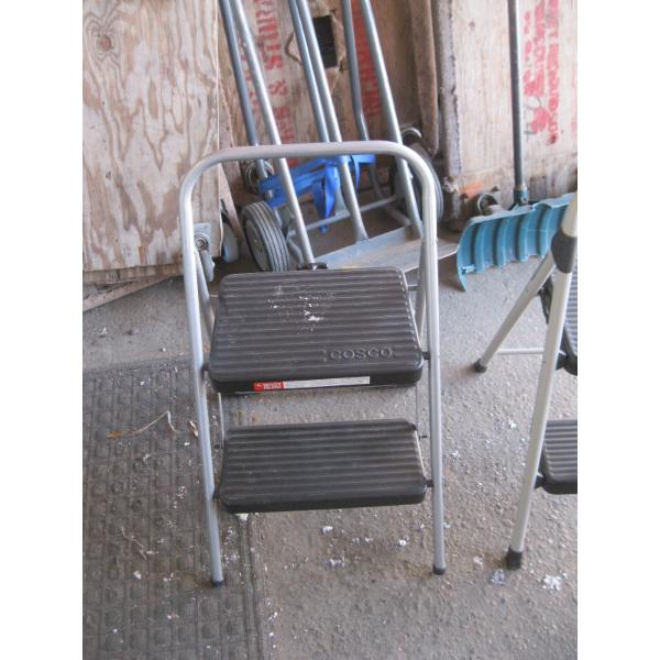 2 STEP STOOL