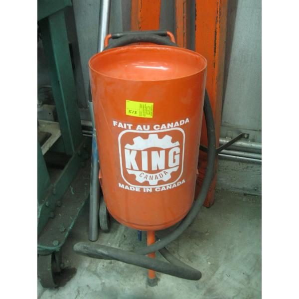 KING CANADA PORTABLE SANDBLASTING UNIT