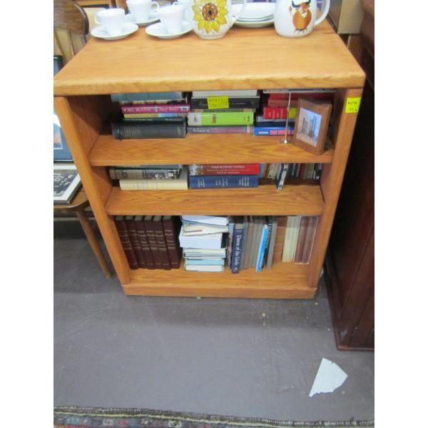 OAK SHELF UNIT
