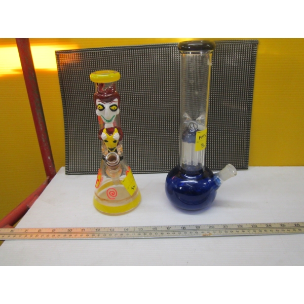 2 GLASS BONGS