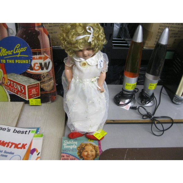 SHIRLEY TEMPLE DOLL W/SHIRLEY TEMPLE 45 RECORD