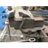 Image 6 : WELDING TABLE W/2 VISES & BENDER