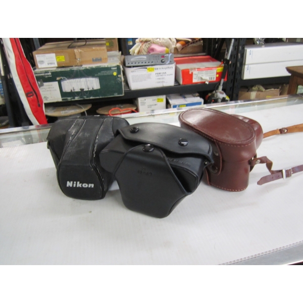 3 CAMERA CASES