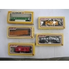Image 1 : 5 HO SCALE TRAIN CARS