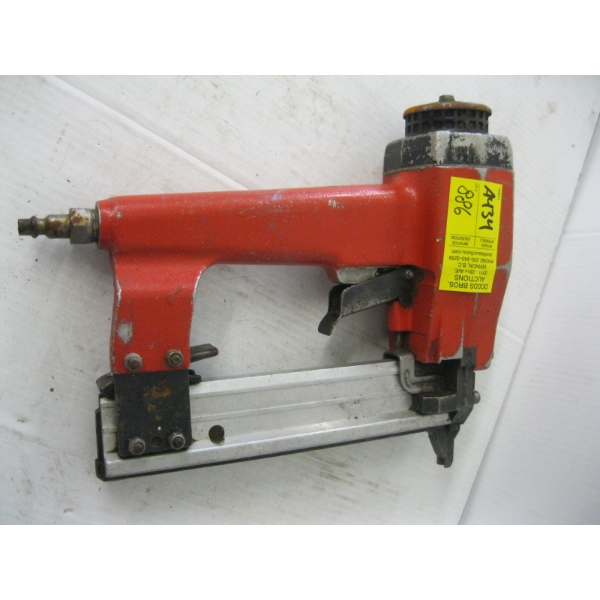 AIR BRAD NAILER