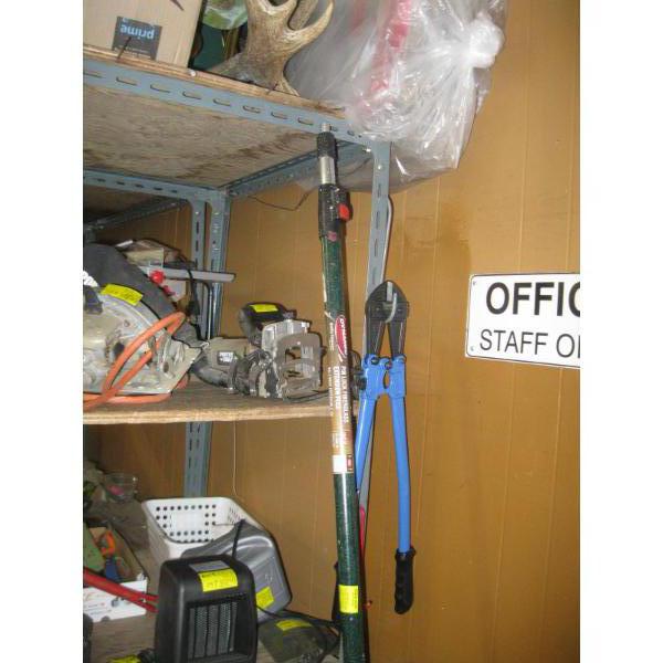ADJUSTABLE EXTENSION POLE