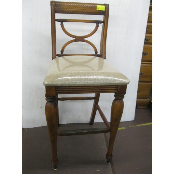 TALL SINGLE STOOL