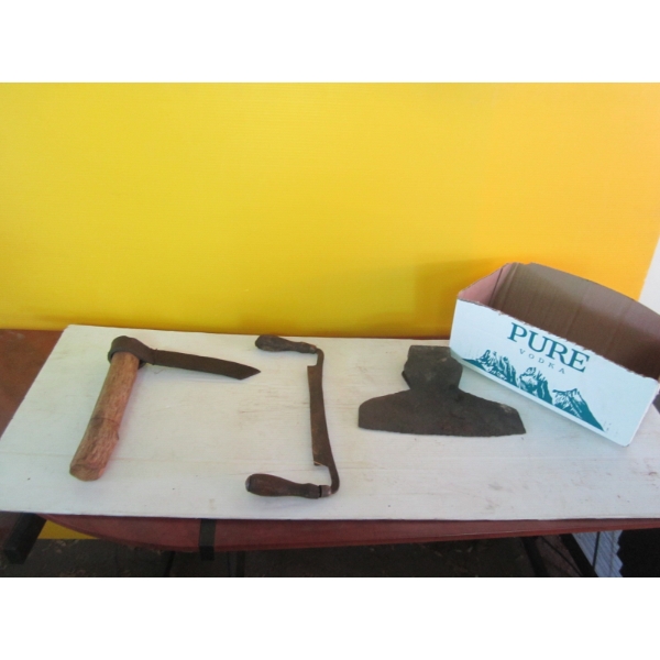 DRAWKNIFE, A FROE & A BROAD AXE HEAD