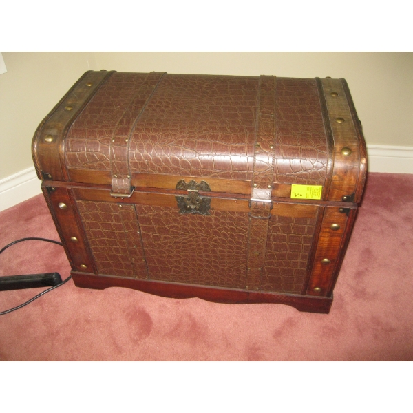 DECORATIVE TRUNK