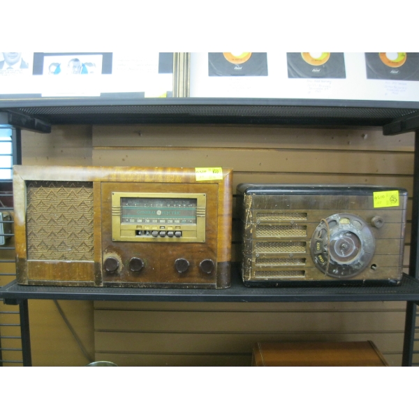 2 WOOD CASED RADIOS