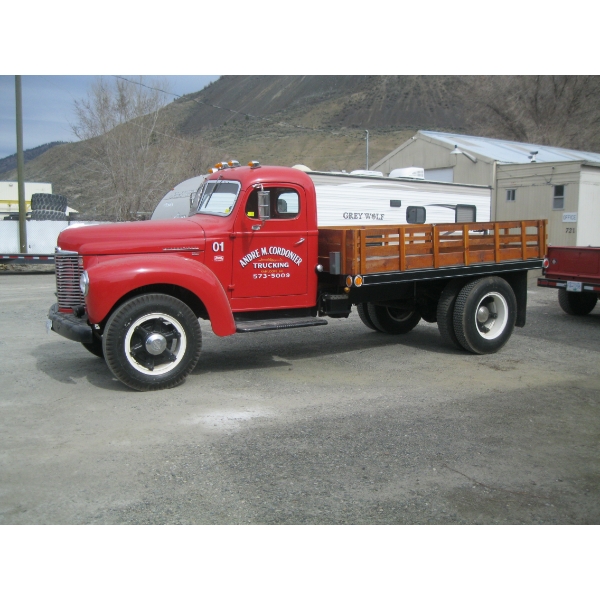 1949 INT'L KB5 FLATBED TRUCK - GOOD RUNNING CONDITION - COMES COMPLETE W/COVER