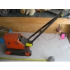 Image 1 : METAL STURDY BIRD TRACKED CRANE W/MAGNET