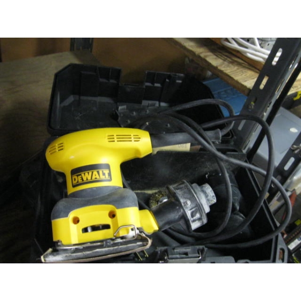 DEWALT PALM SANDER