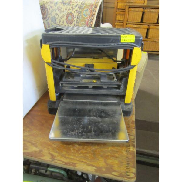 DEWALT 12.5" THICKNESS PLANER