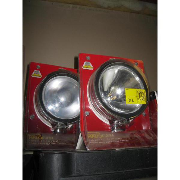 PAIR OF NEW HALOGEN OFFROAD LIGHTS