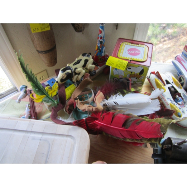 MISC. SNOOPY MUSIC BOX, PULL TYPE DOG, ETC.