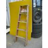 Image 3 : 5' WOODEN STEPLADDER