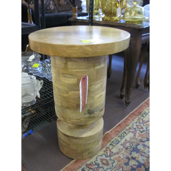 WOODEN CARVED ROUND TOP TURNED TABLE