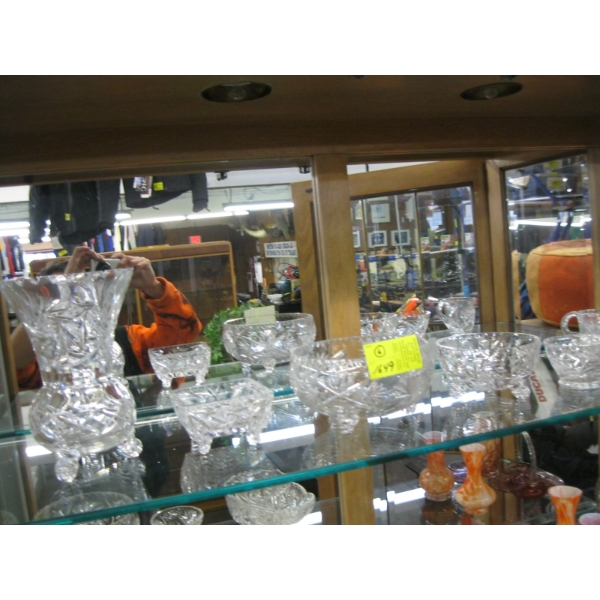 6 PIECES OF CRYSTAL