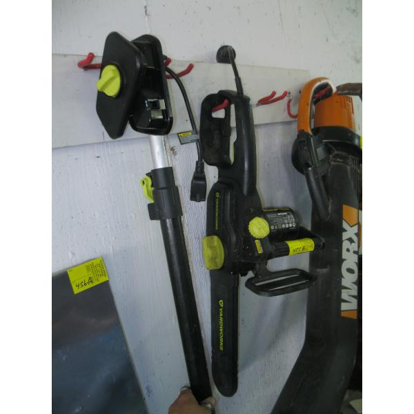 YARDWORKS ELECTRIC CHAINSAW W/EXTENSION POLES