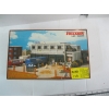 Image 1 : TRUCK STATION BUILDING KIT