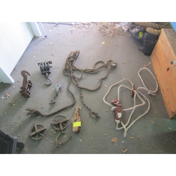 LOT OF PULLEYS