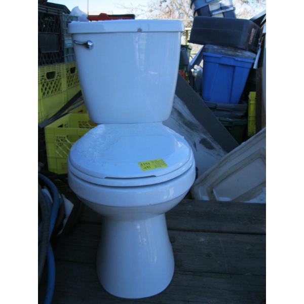 WHITE TOILET