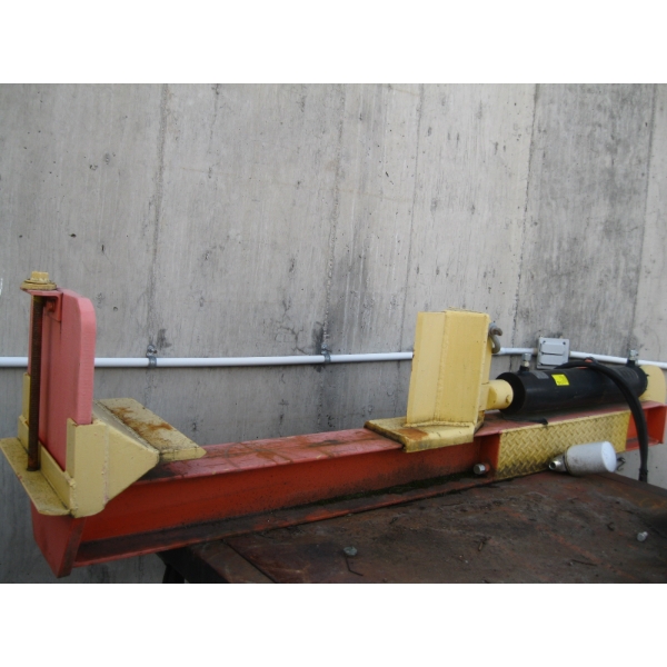 HEAVY DUTY HYDRAULIC DRIVEN LOG SPLITTER W/EXTRA HYDRAULIC HOSES