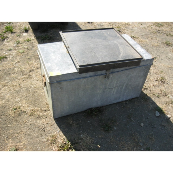 GALVANIZED BOX