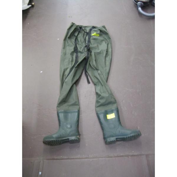 NEW PAIR OF SZ 10 HIP WADERS