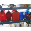 Image 1 : 6 LIQUID CONTAINERS: 4 FUEL/2 WATER