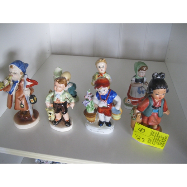 7 FIGURINES