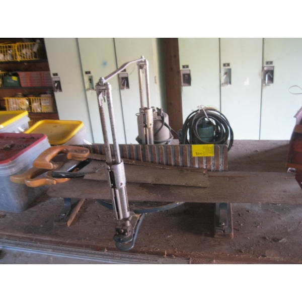 BACKSAW W/MITER BOX & ASST. HANDSAWS