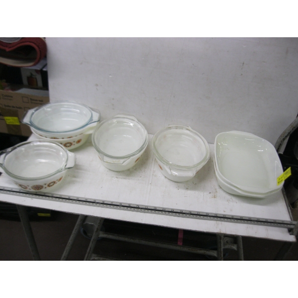 SET OF JAJ ENGLISH PYREX TOLEDO BAKING DISHES