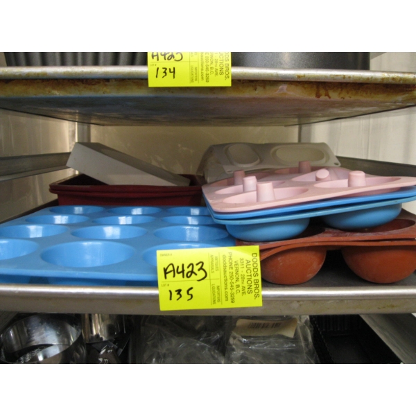TRAY OF ASST. MOLDS