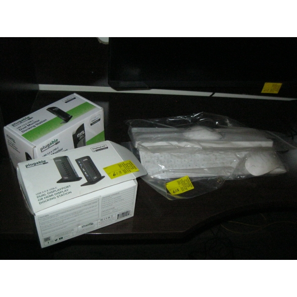 2 DUAL MONITOR DOCKING STATIONS & 2 KEYBOARDS & MOUSE