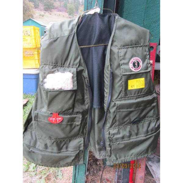 MUSTANG INFLATABLE FISHING VEST - SZ XL