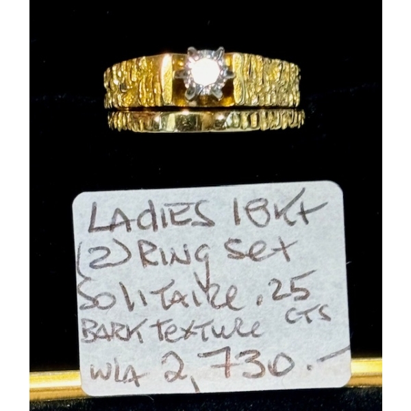 LADIES 18KT 2 RING SET, SOLITAIRE .25CTS, BARK TEXTURE W/A $2.730, SZ 6