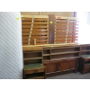 Image 2 : LG. RIBBON MAHOGANY HEADBOARD W/2 NIGHTSTANDS & 2 SINGLE BOX SPRING & MATTRESSES - KING SIZE SET