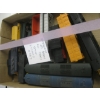 Image 3 : 2 BOXES OF "AS IS" TRAIN CARS & ENGINES