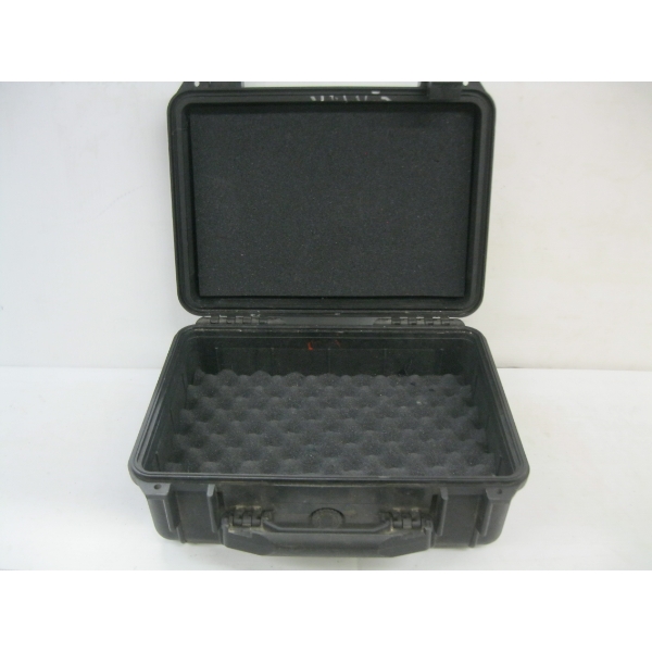 PLASTIC PADDED STORAGE BOX
